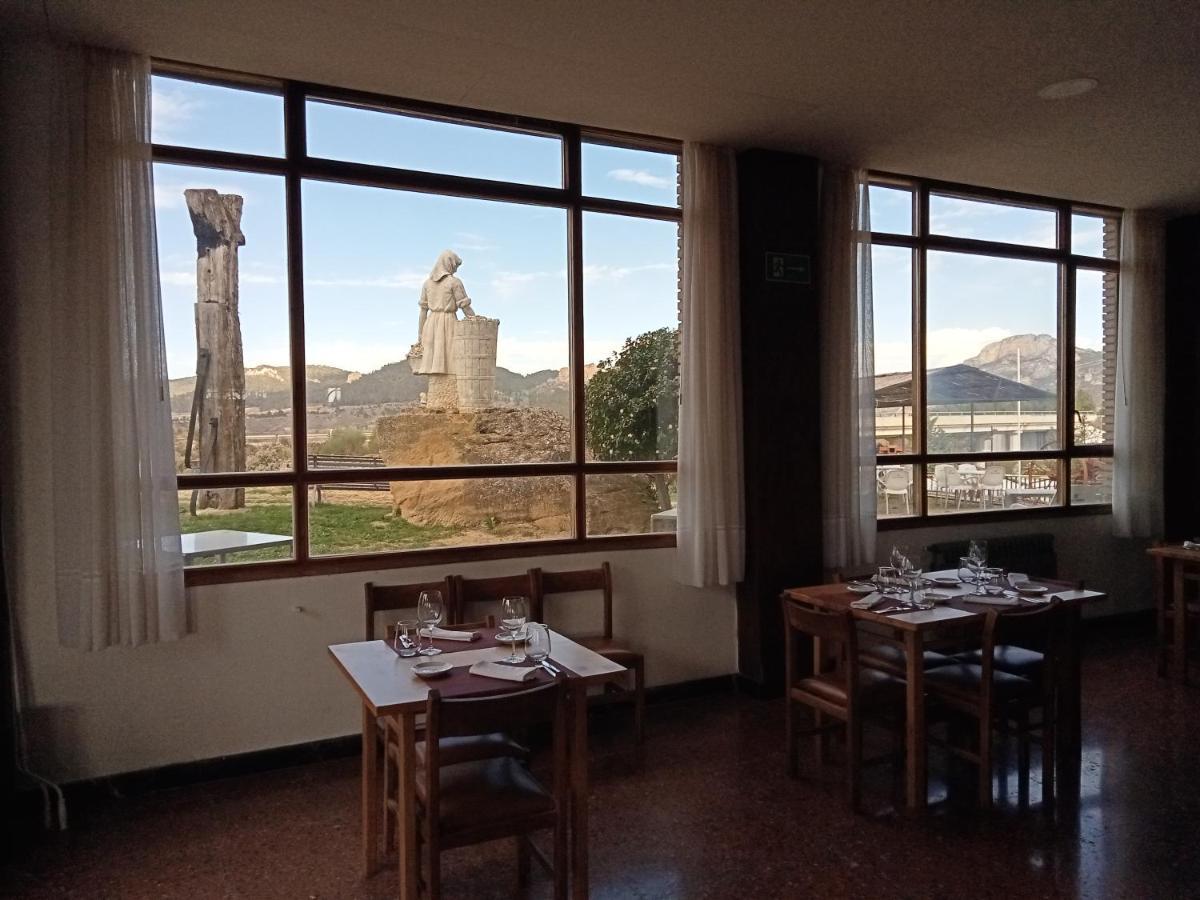 Portal De La Rioja Hotel Brinas Bagian luar foto