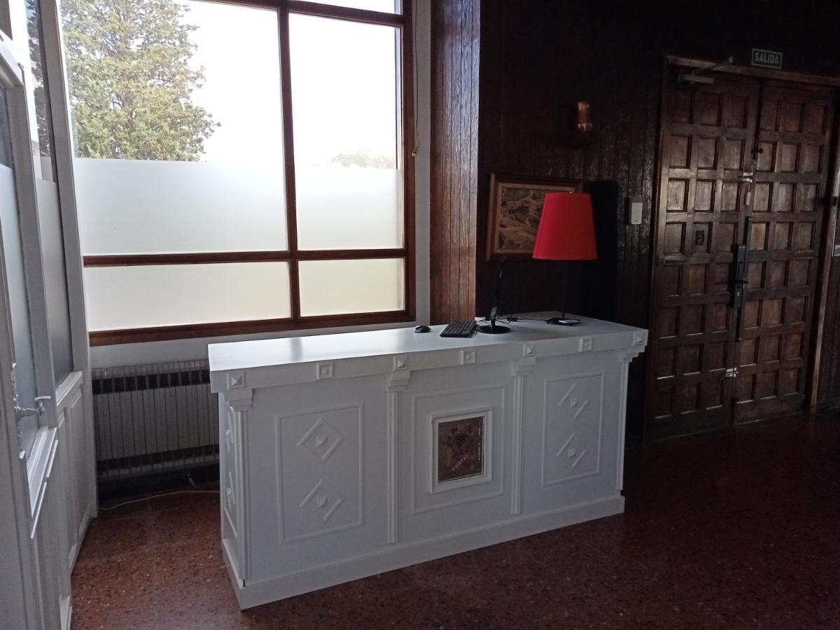 Portal De La Rioja Hotel Brinas Bagian luar foto